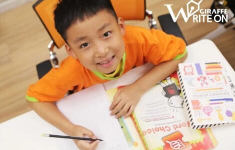 让孩子在上海长颈鹿美语学英文写作，是种什么体验？